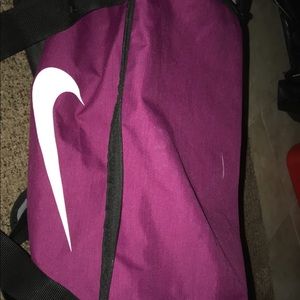 Nike duffle bag used but in pretty good shape